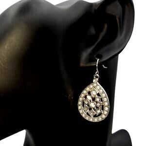 5/15 NWT You're Invited occasion earrings